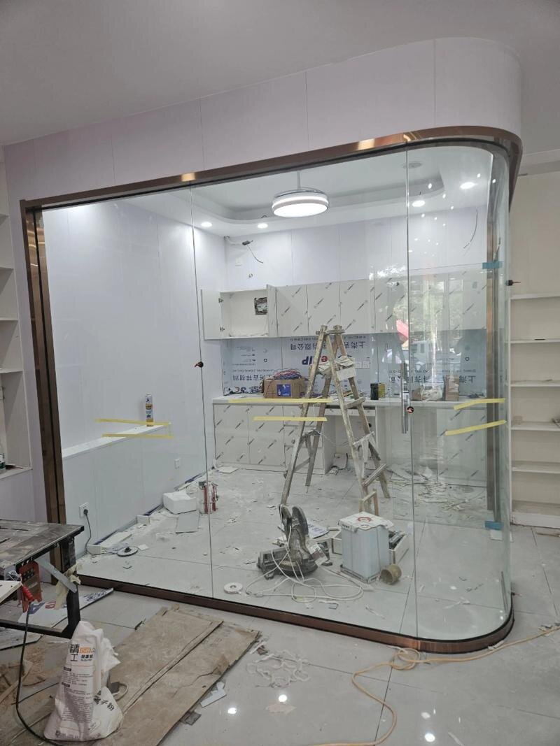 辽阳市热熔玻璃异形展柜玻璃 - 方案